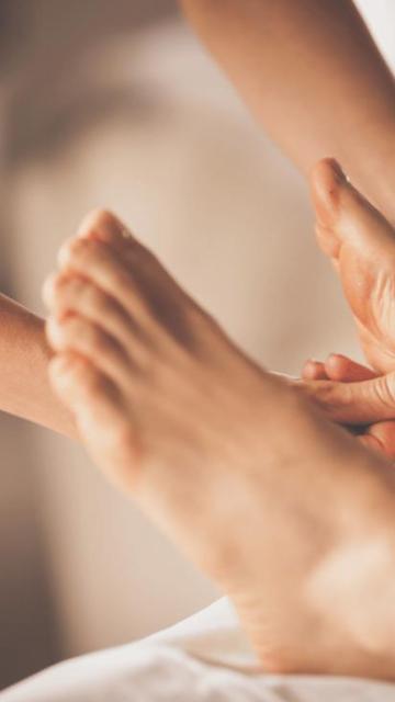 hands-and-feet