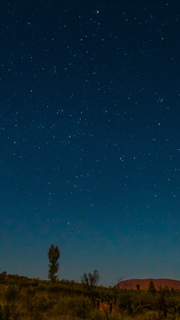 uluru at night